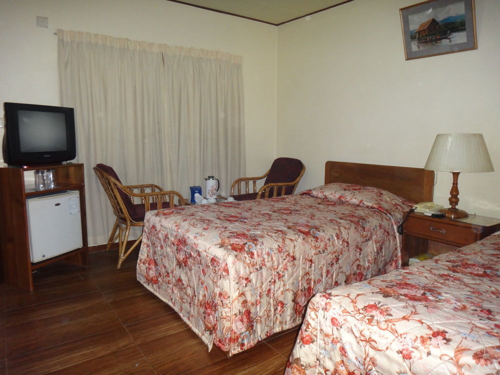 Chit Sayar Hotel Yangon Esterno foto