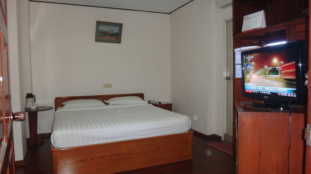 Chit Sayar Hotel Yangon Esterno foto
